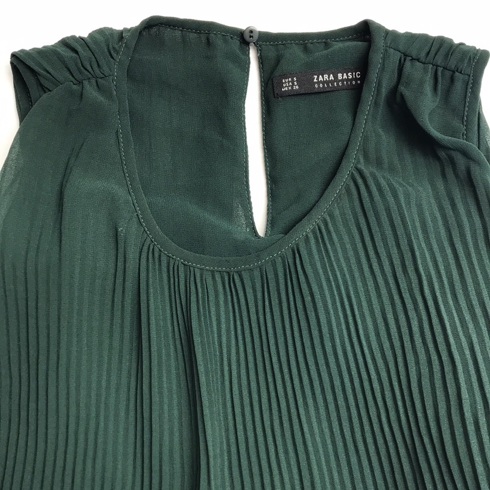 Zara Basic Collection Forest Green Pleated Flare Sleeveless Blouse Size Small